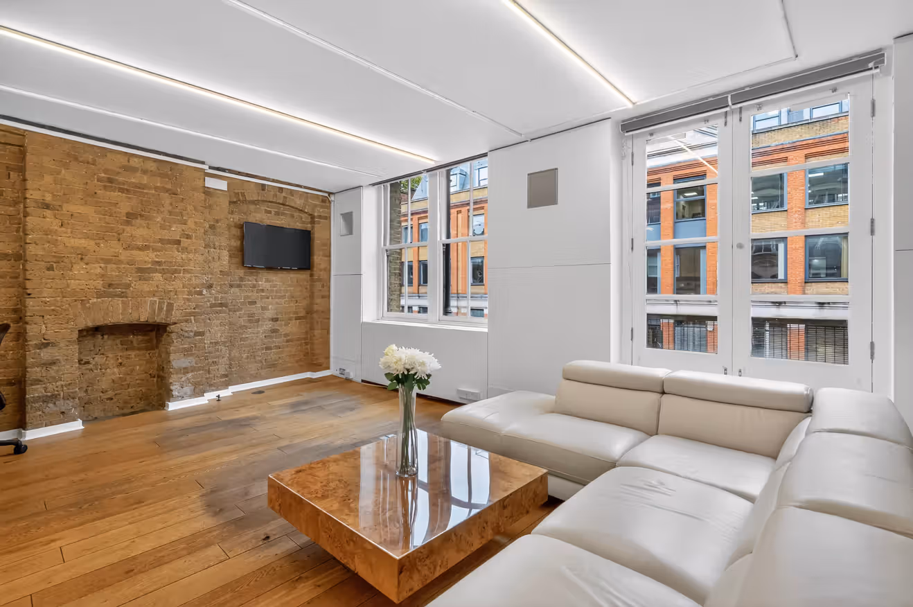 Stylish Two Bedroom Apartment Near Central London